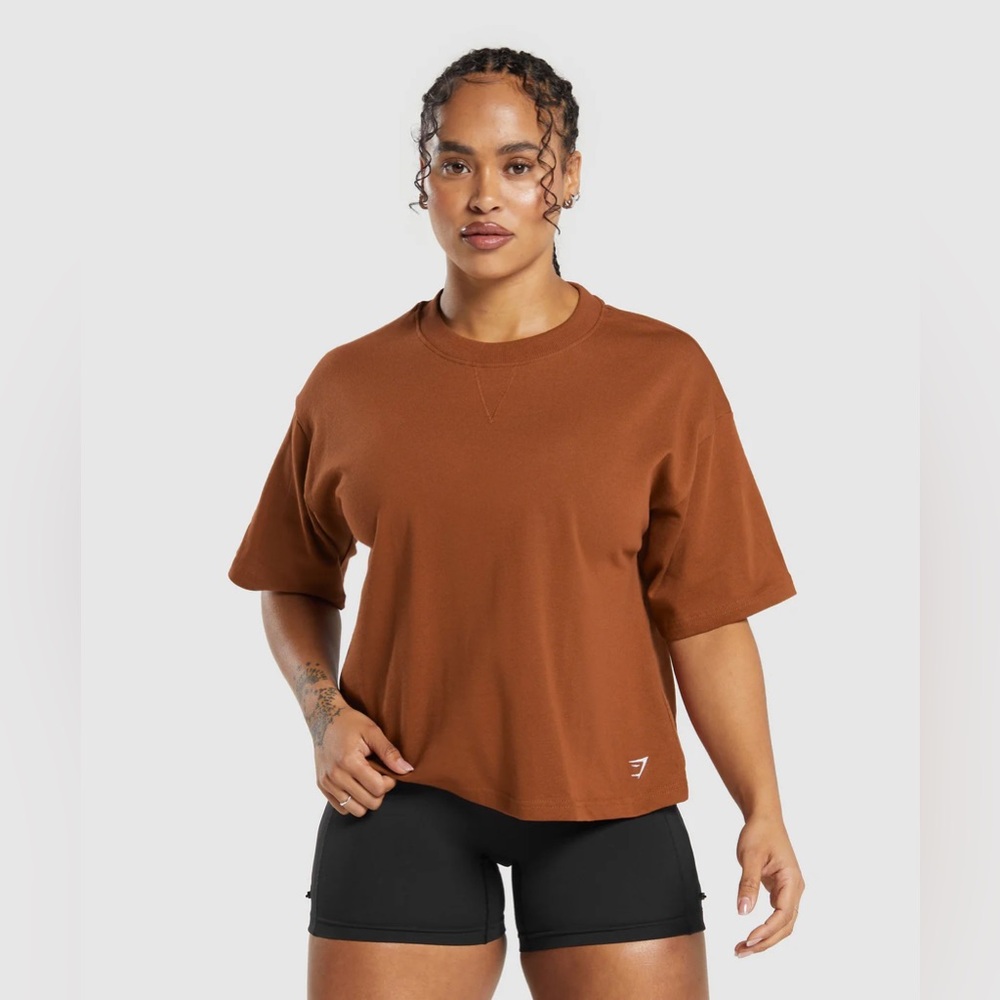 GYMSHARK | HEAVYWEIGHT COTTON T-SHIRT
- Oversized Fit